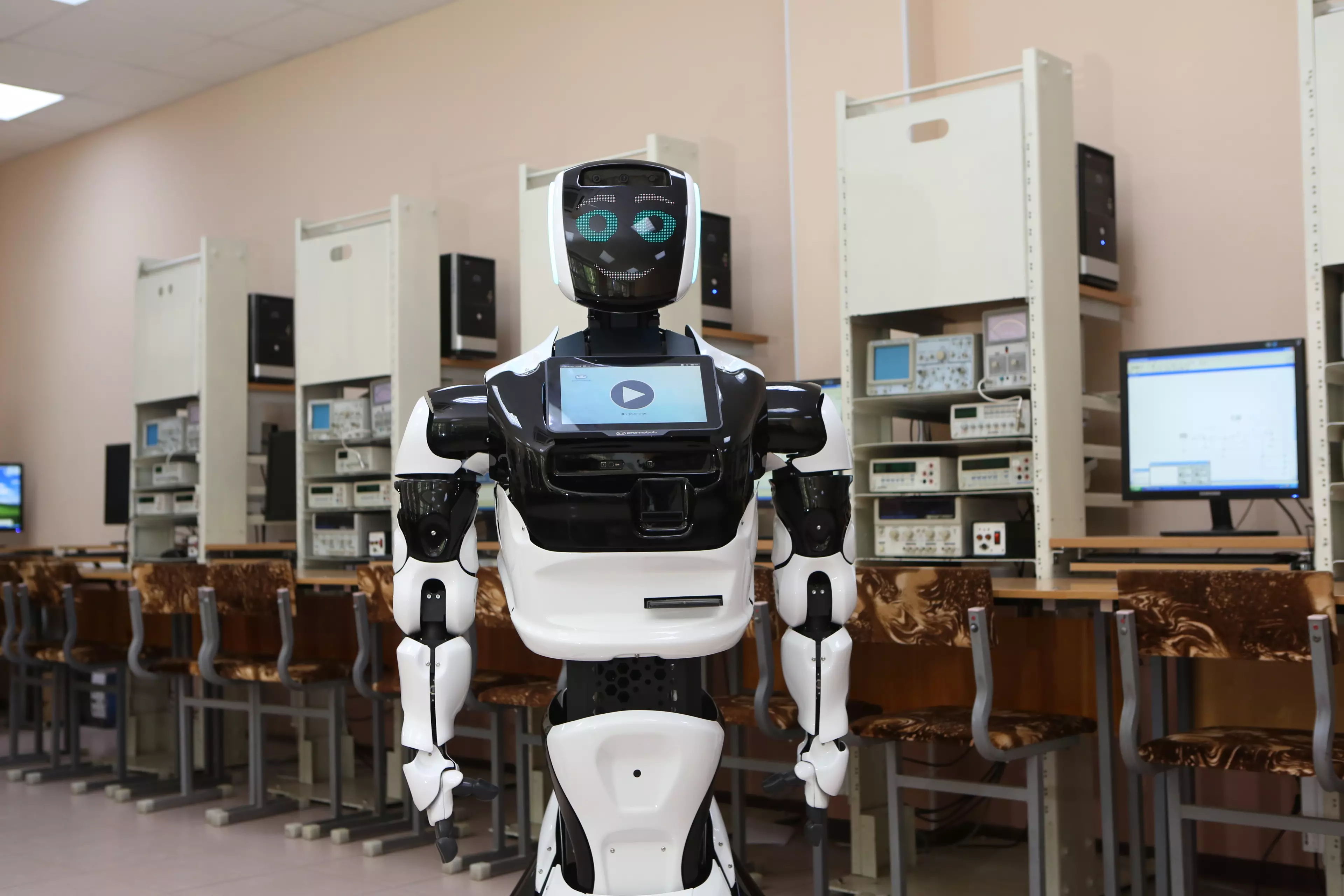 Образовательный комплекс Promobot Education